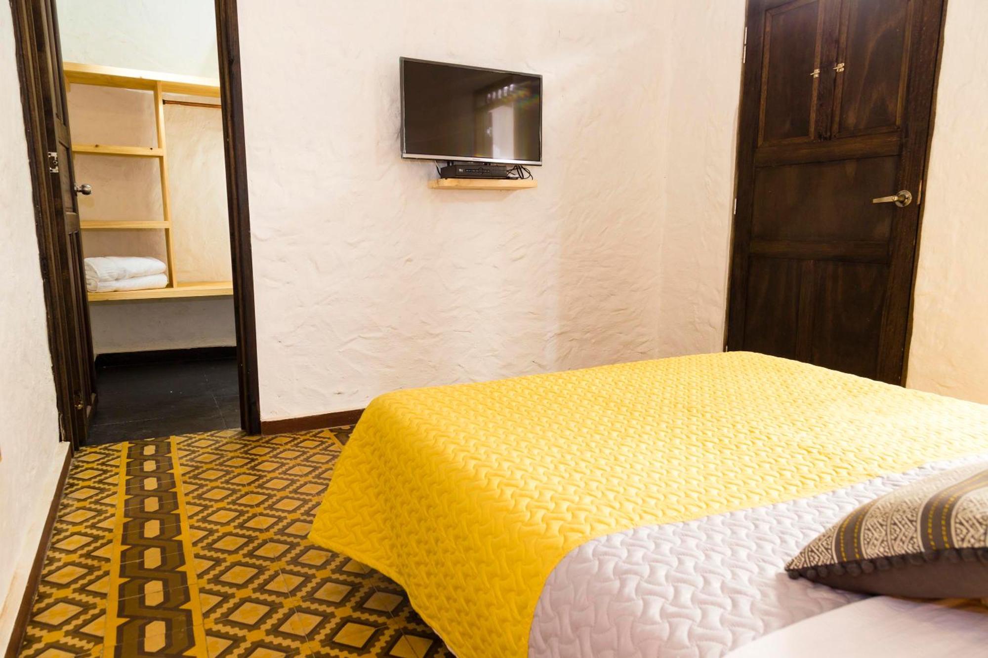 Hotel Mulato El Colegio  Bilik gambar