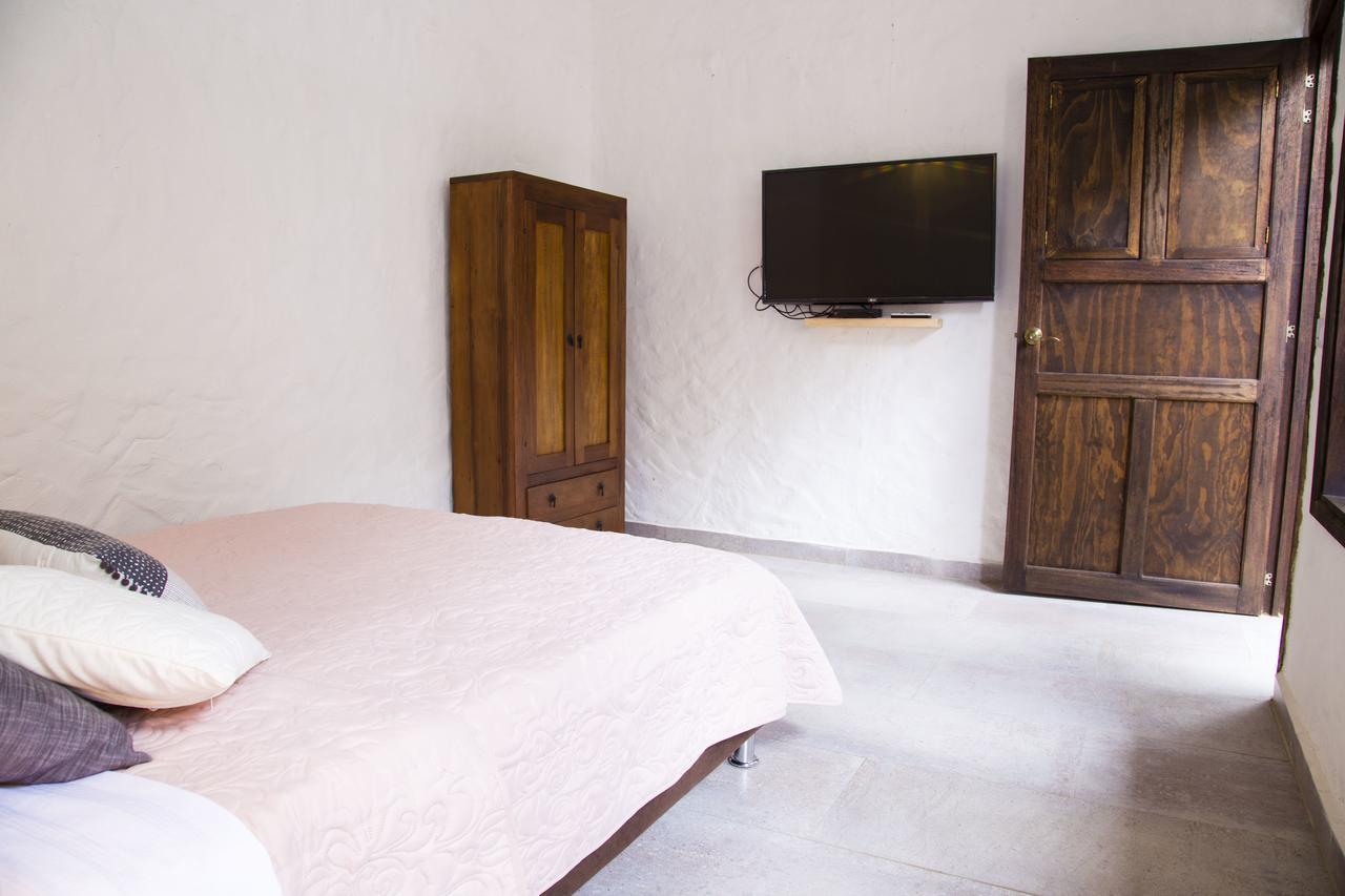 Hotel Mulato El Colegio  Luaran gambar